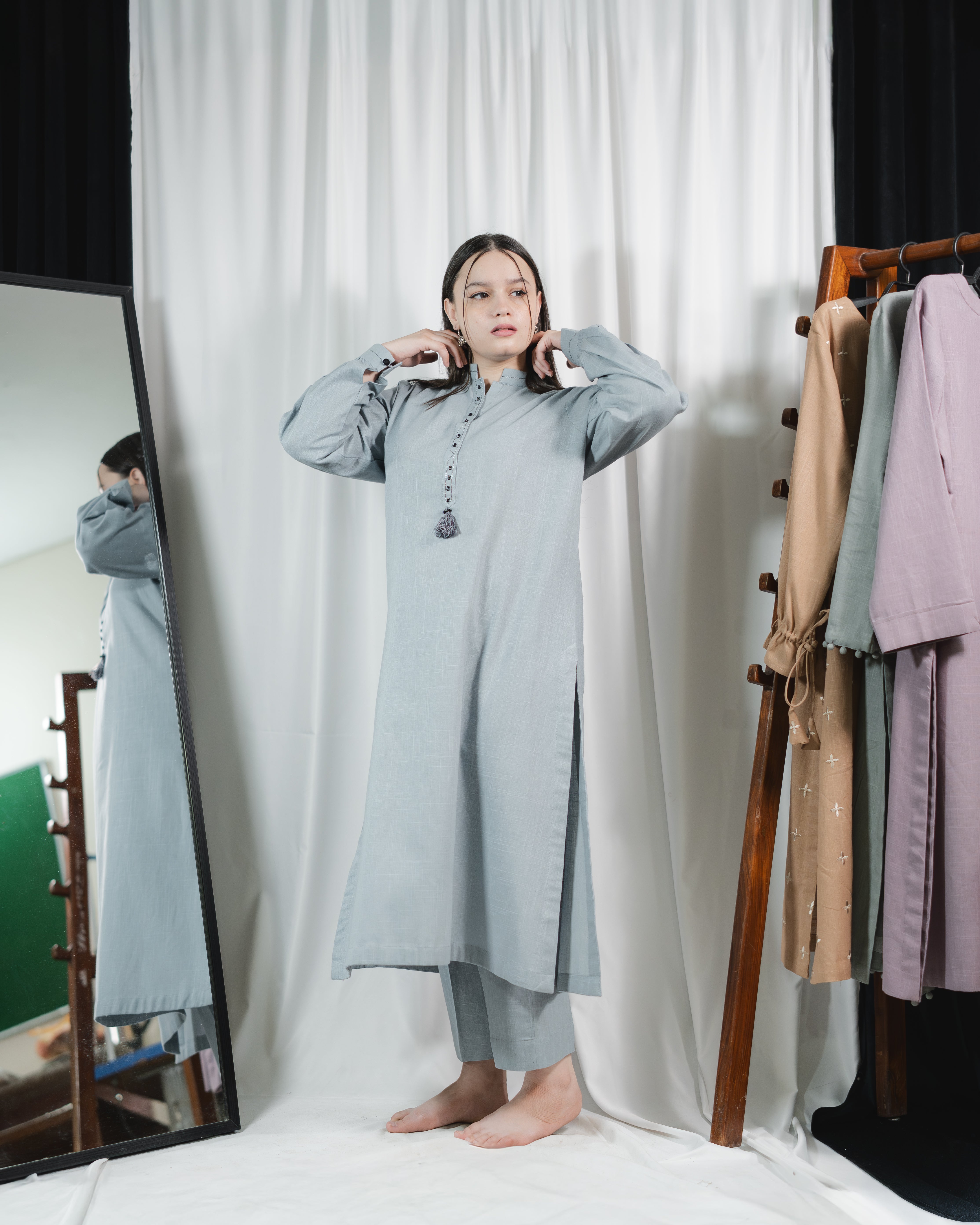 Bluish Grey 👗